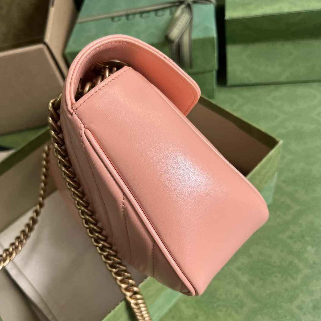 Gucci 443497 GG Marmont small matelassé shoulder bag Pink