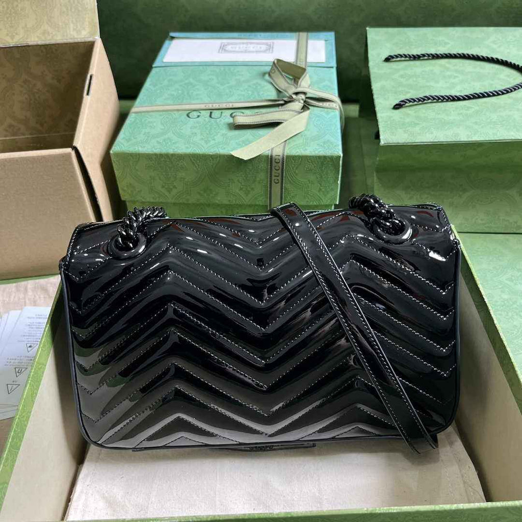 Gucci 443497 GG Marmont small matelassé shoulder bag Black patent