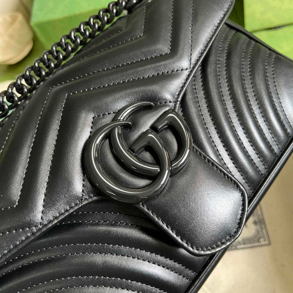Gucci 443497 GG Marmont small matelassé shoulder bag Black leather