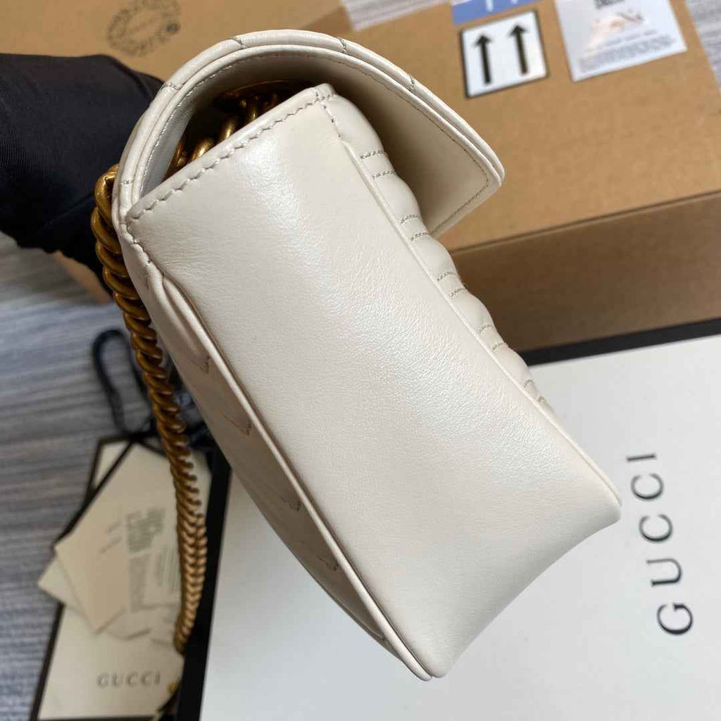Gucci 443497 GG Marmont small matelassé shoulder bag Beige