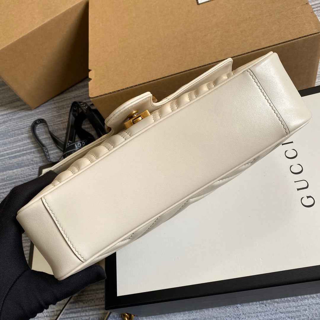 Gucci 443497 GG Marmont small matelassé shoulder bag Beige