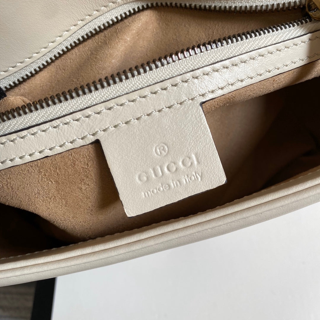 Gucci 443497 GG Marmont small matelassé shoulder bag Beige
