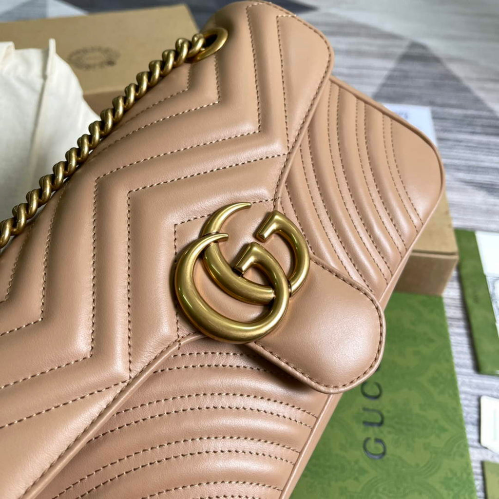 Gucci 443497 GG Marmont small matelassé shoulder bag Pink