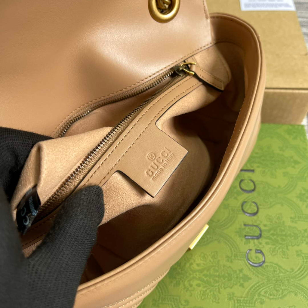 Gucci 443497 GG Marmont small matelassé shoulder bag Pink