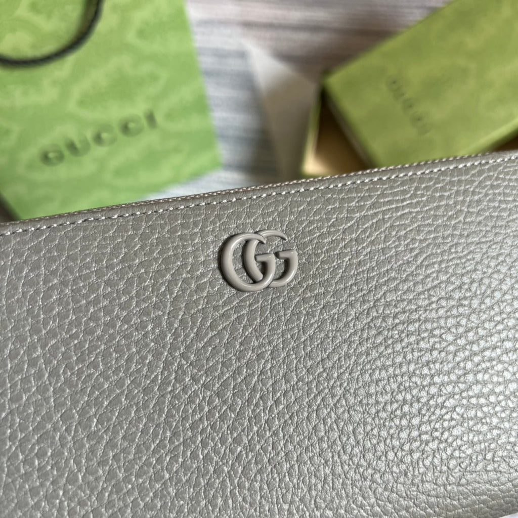 Gucci ‎‎456117 GG Marmont zip around wallet Gray leather