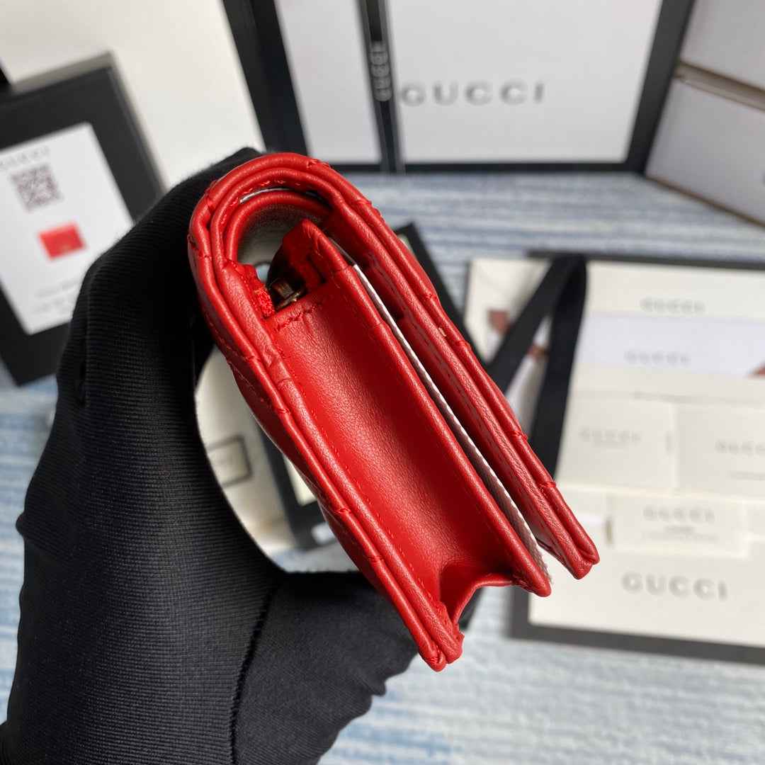 Gucci ‎466492 GG Marmont card case wallet in Red