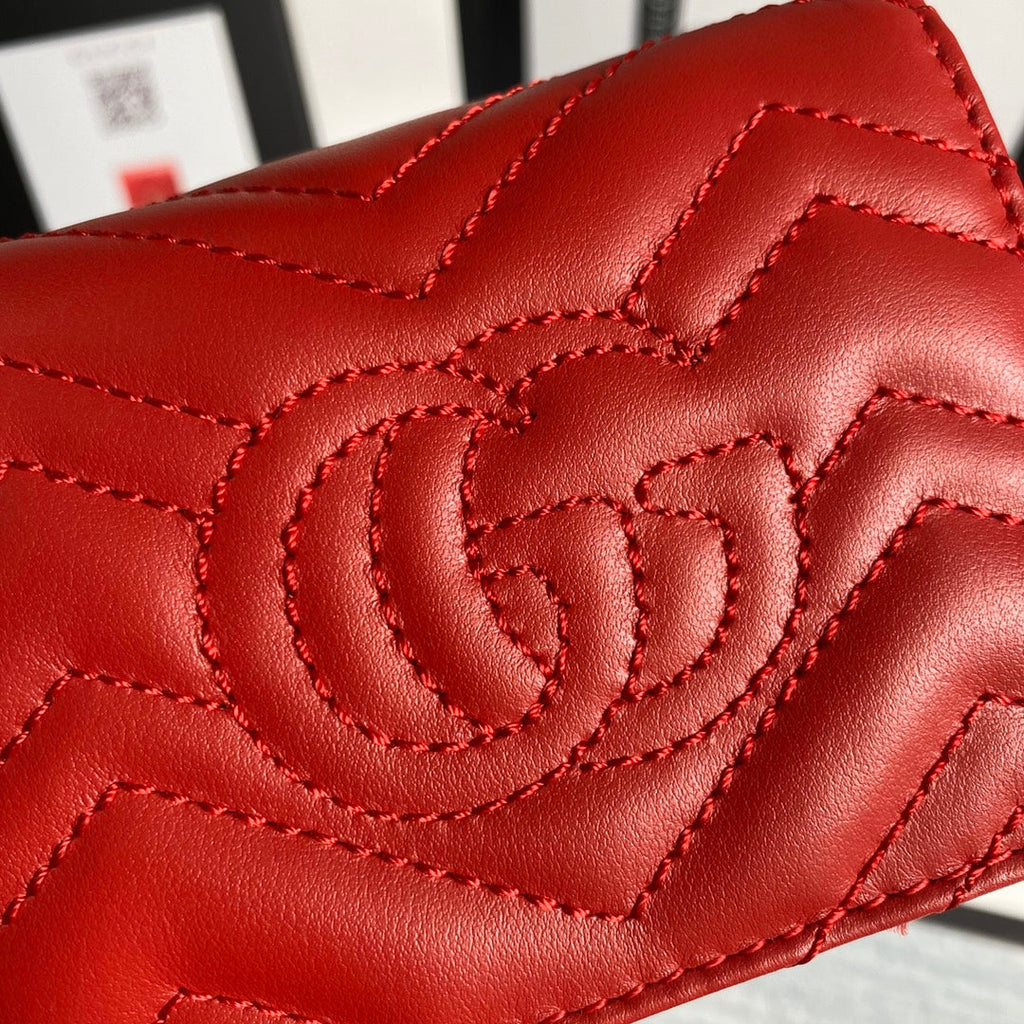 Gucci ‎466492 GG Marmont card case wallet in Red