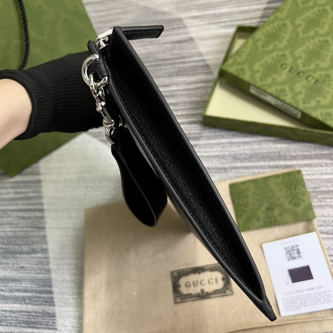 Gucci ‎475317 GG Marmont leather pouch black leather