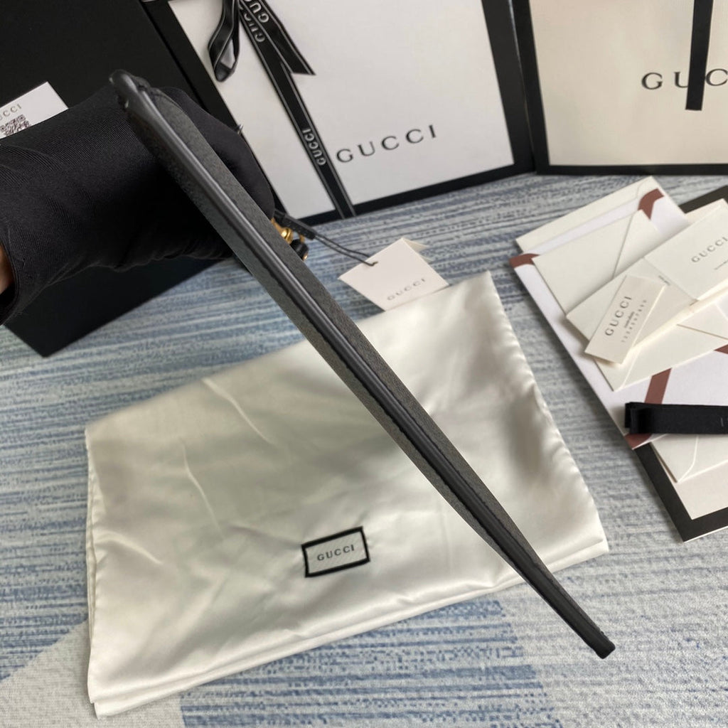 Gucci ‎475317 GG Marmont leather pouch black leather gold