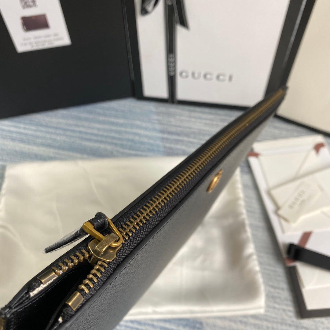 Gucci ‎475317 GG Marmont leather pouch black leather gold