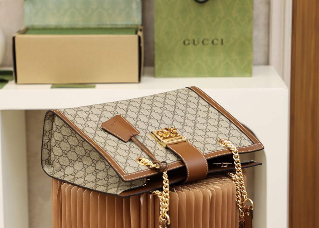 Gucci ‎479197 Padlock medium GG shoulder bag brown leather