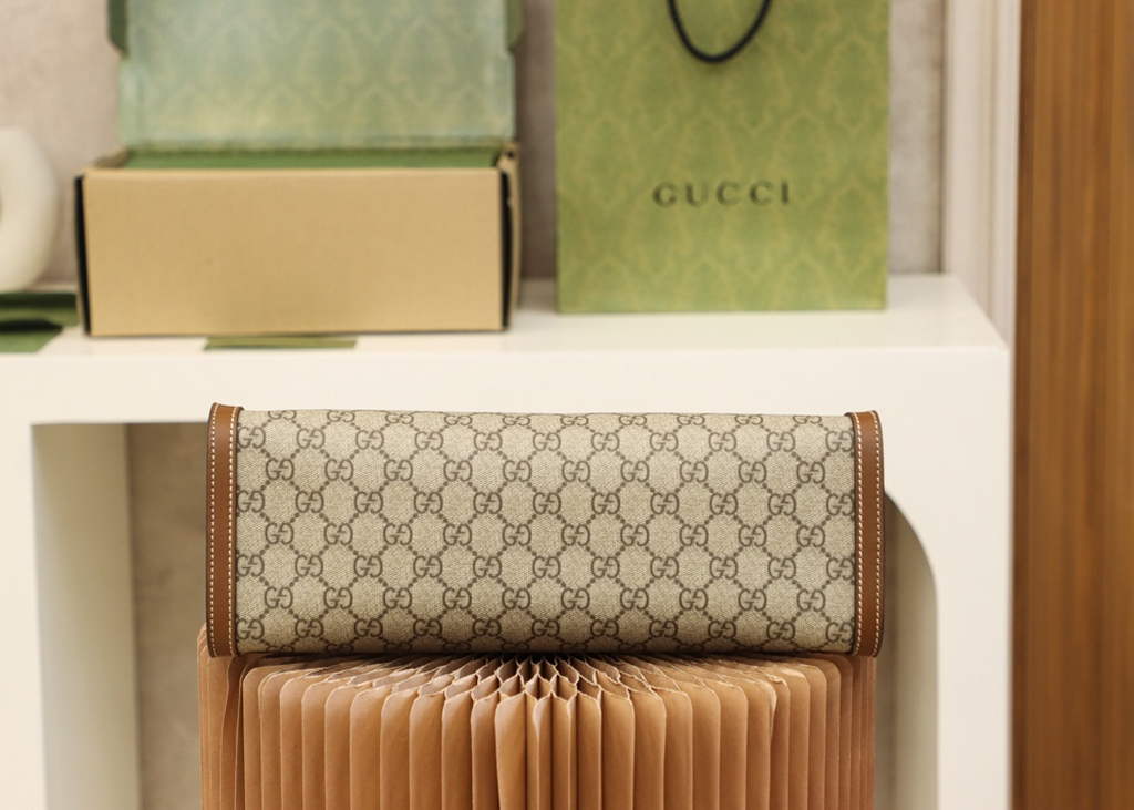 Gucci ‎479197 Padlock medium GG shoulder bag brown leather