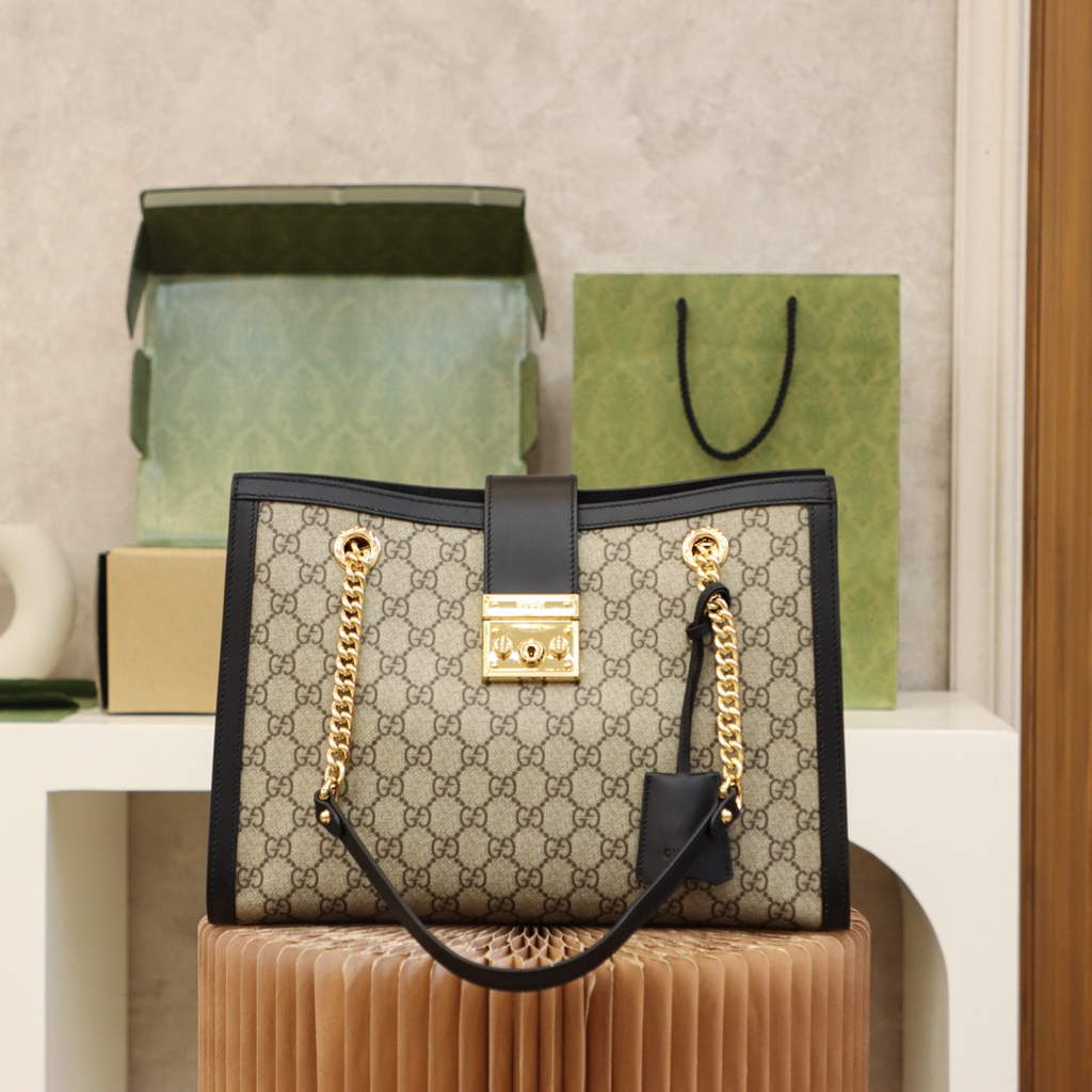 Gucci ‎479197 Padlock medium GG shoulder bag Black leather