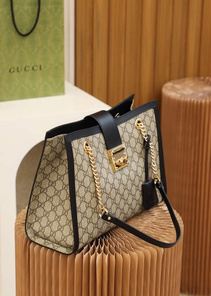 Gucci ‎479197 Padlock medium GG shoulder bag Black leather
