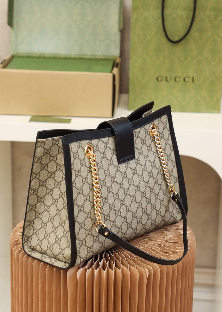 Gucci ‎479197 Padlock medium GG shoulder bag Black leather