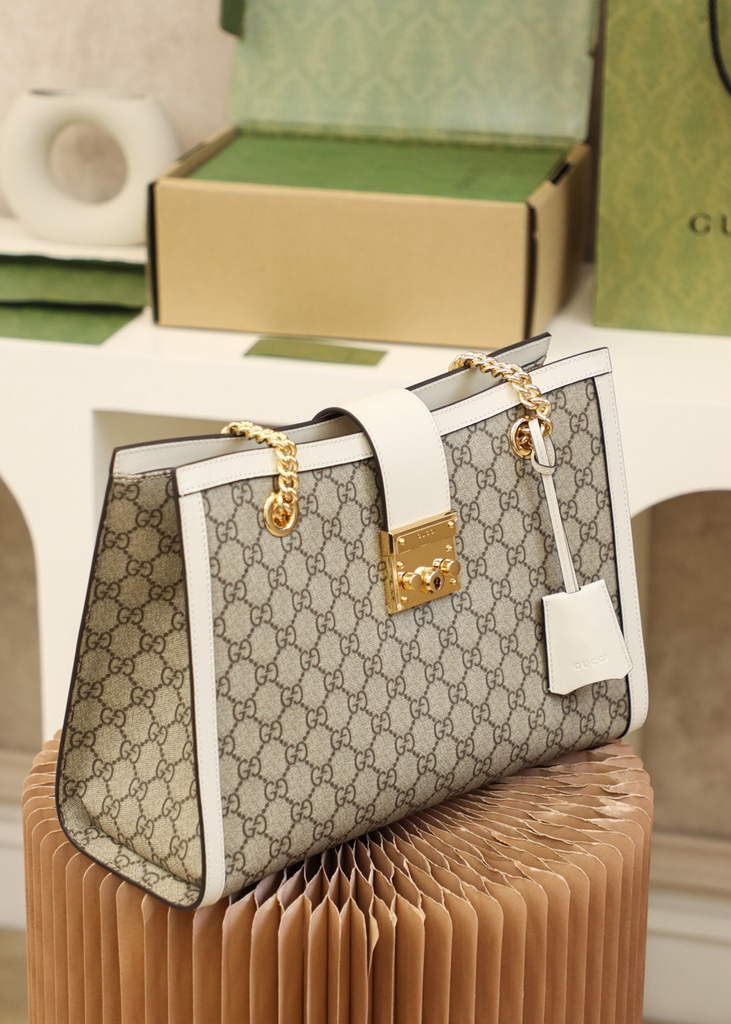Gucci ‎479197 Padlock medium GG shoulder bag White leather