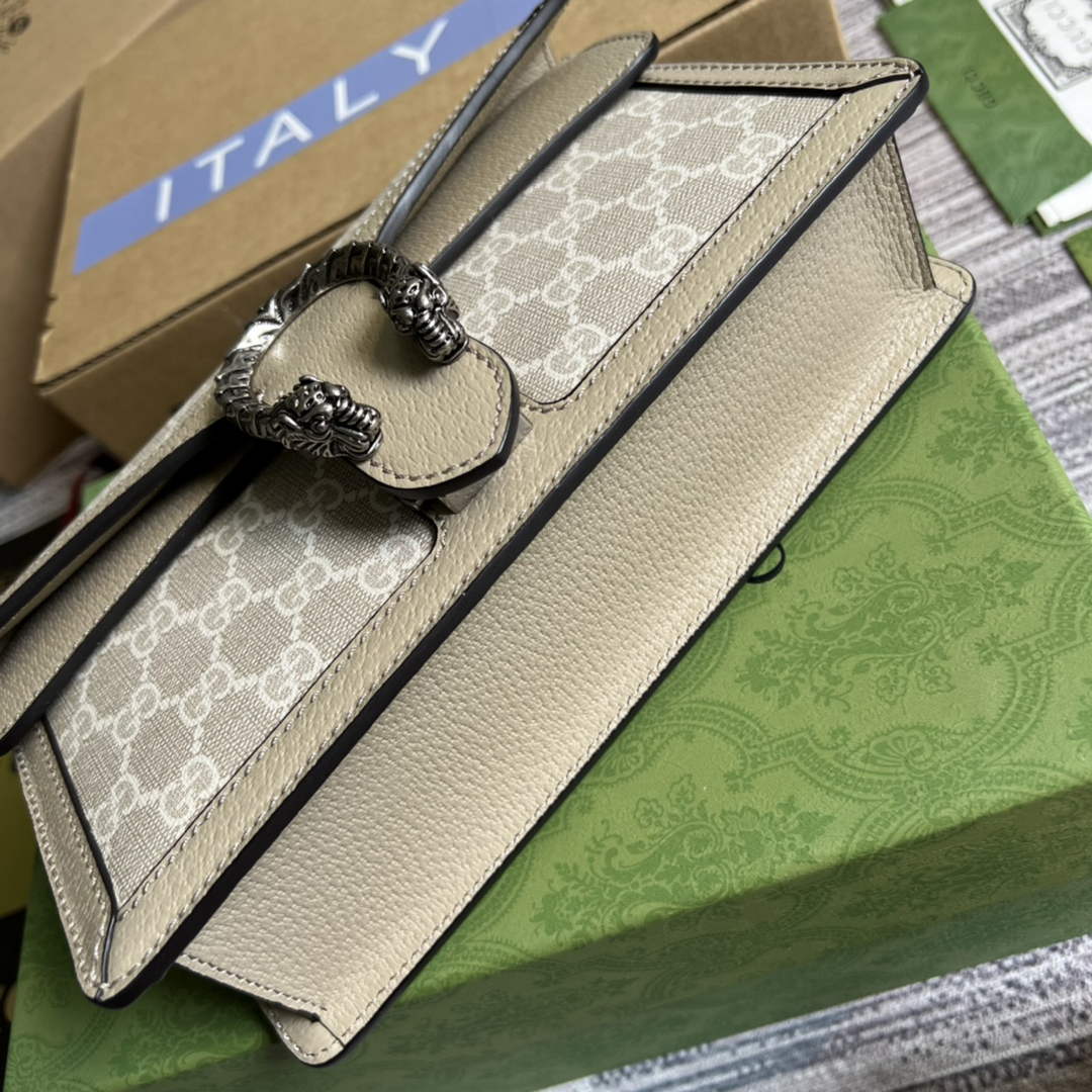 Gucci 499623 Dionysus GG small shoulder bag Beige and white GG Supreme