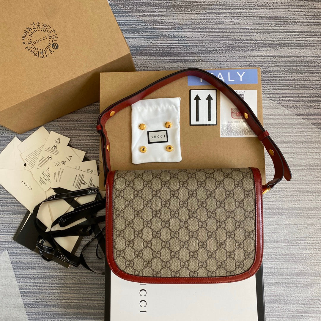 Gucci 602204 Horsebit 1955 shoulder bag Beige with red leather
