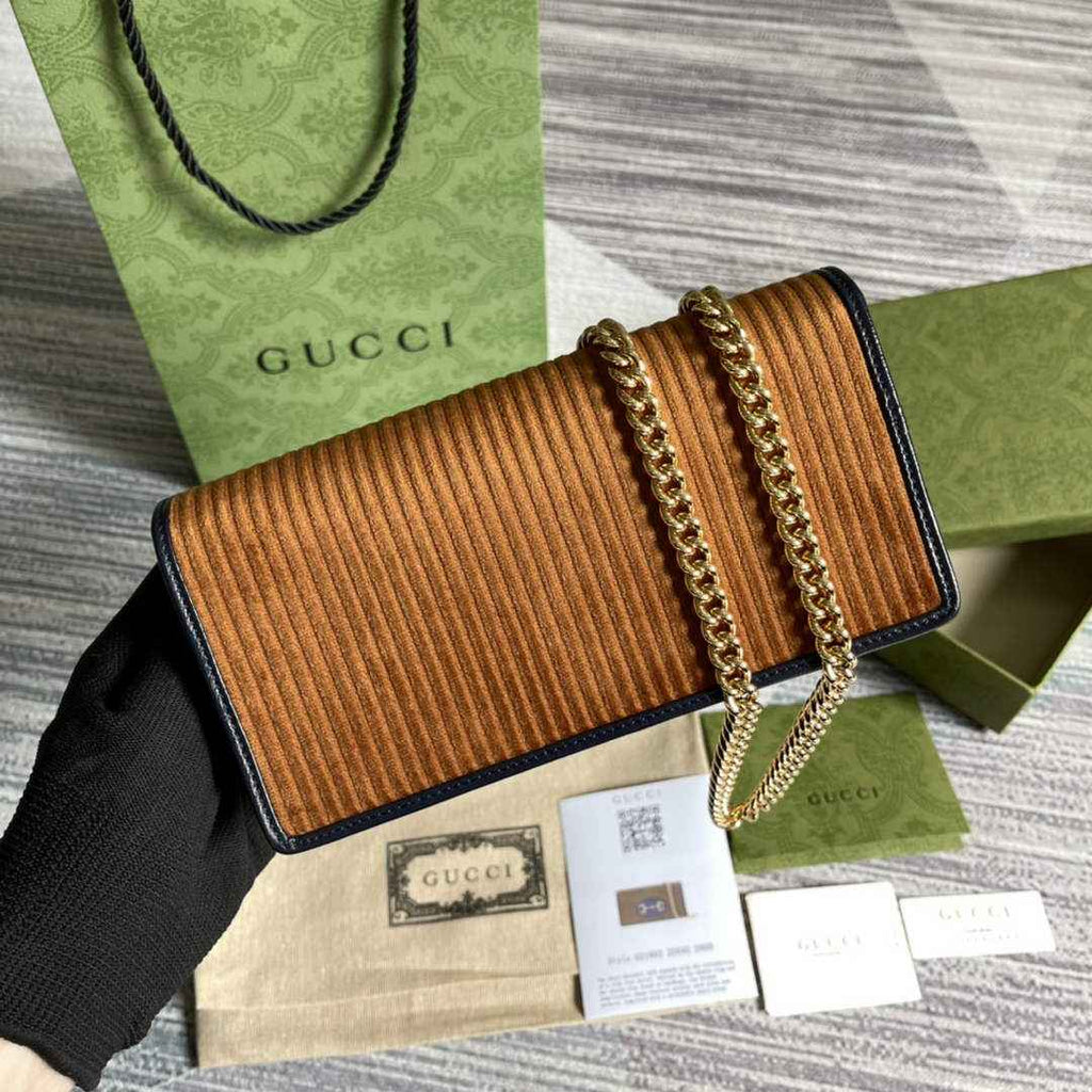Gucci ‎621892 Horsebit 1955 wallet with chain brown