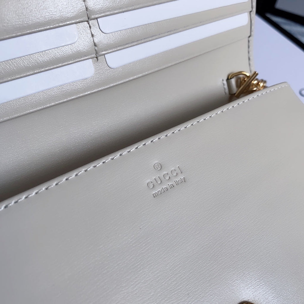 Gucci ‎621892 Horsebit 1955 wallet with chain white leather
