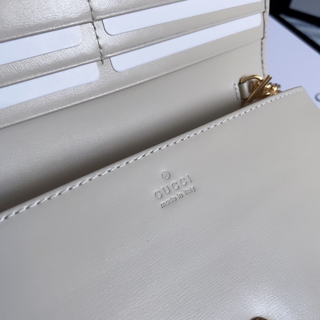 Gucci ‎621892 Horsebit 1955 wallet with chain white leather