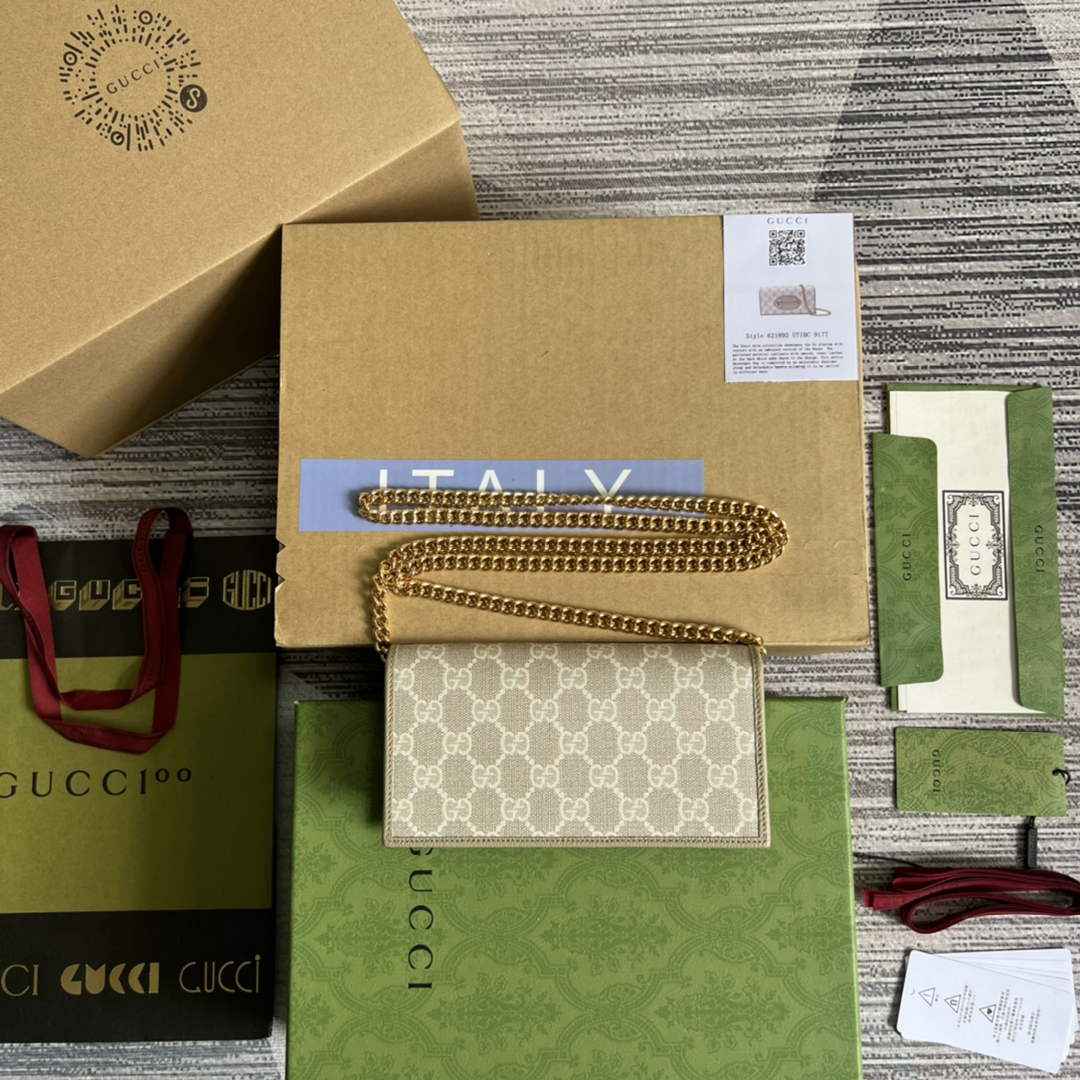 Gucci ‎621892 Horsebit 1955 wallet with chain apricot GG Supreme