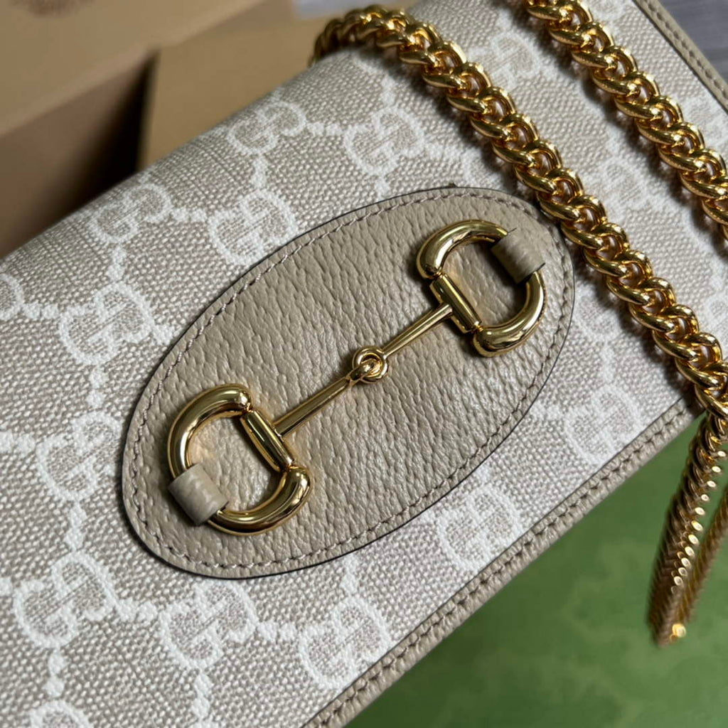 Gucci ‎621892 Horsebit 1955 wallet with chain apricot GG Supreme