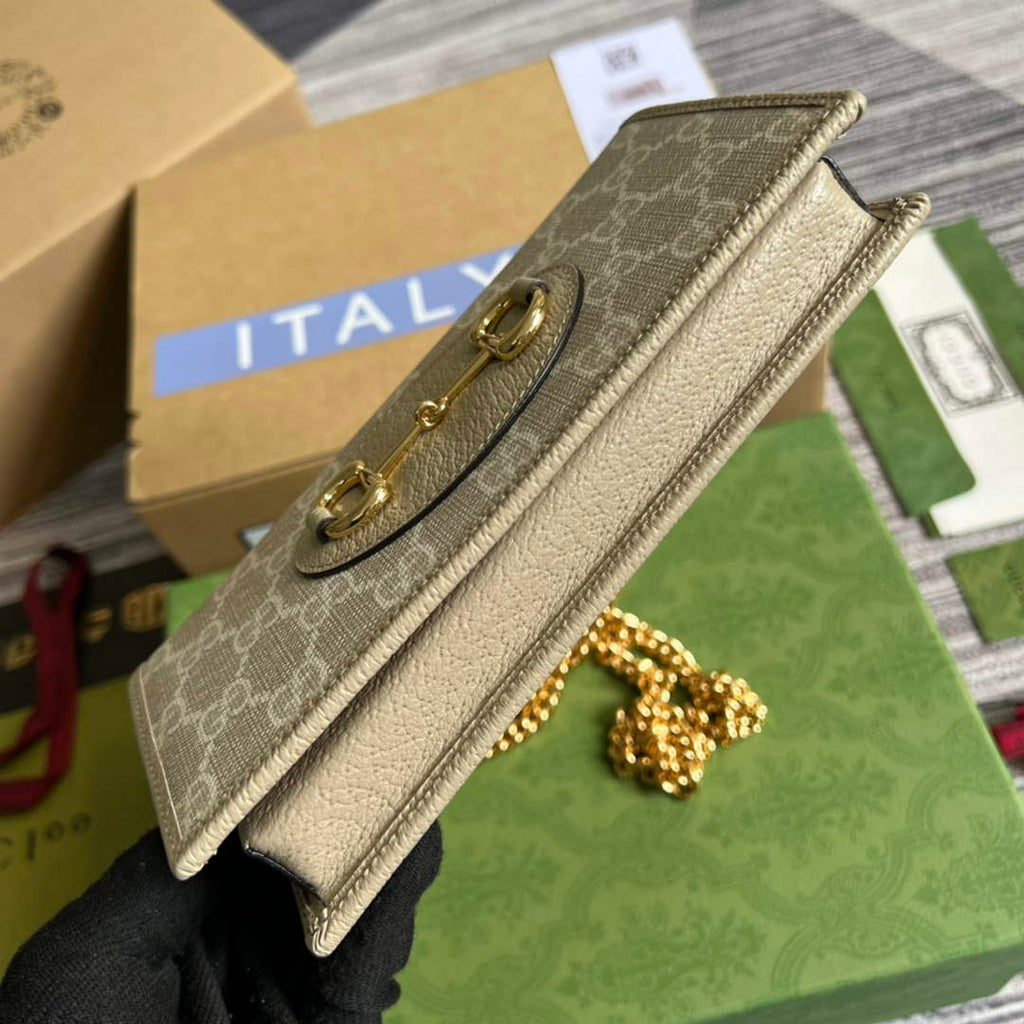 Gucci ‎621892 Horsebit 1955 wallet with chain apricot GG Supreme