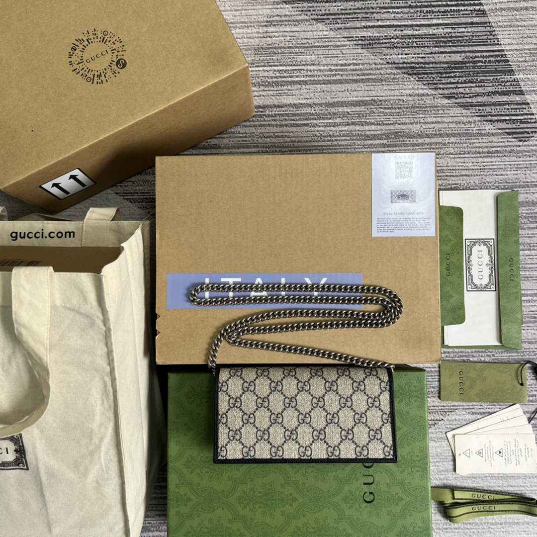 Gucci ‎621892 Horsebit 1955 wallet with chain black GG Supreme