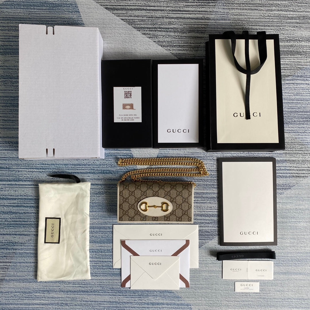 Gucci ‎621892 Horsebit 1955 wallet with chain Beige GG Supreme canvas