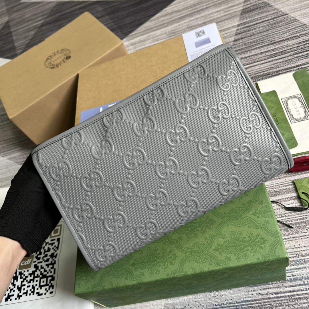 Gucci ‎625568 GG embossed cosmetic case gray