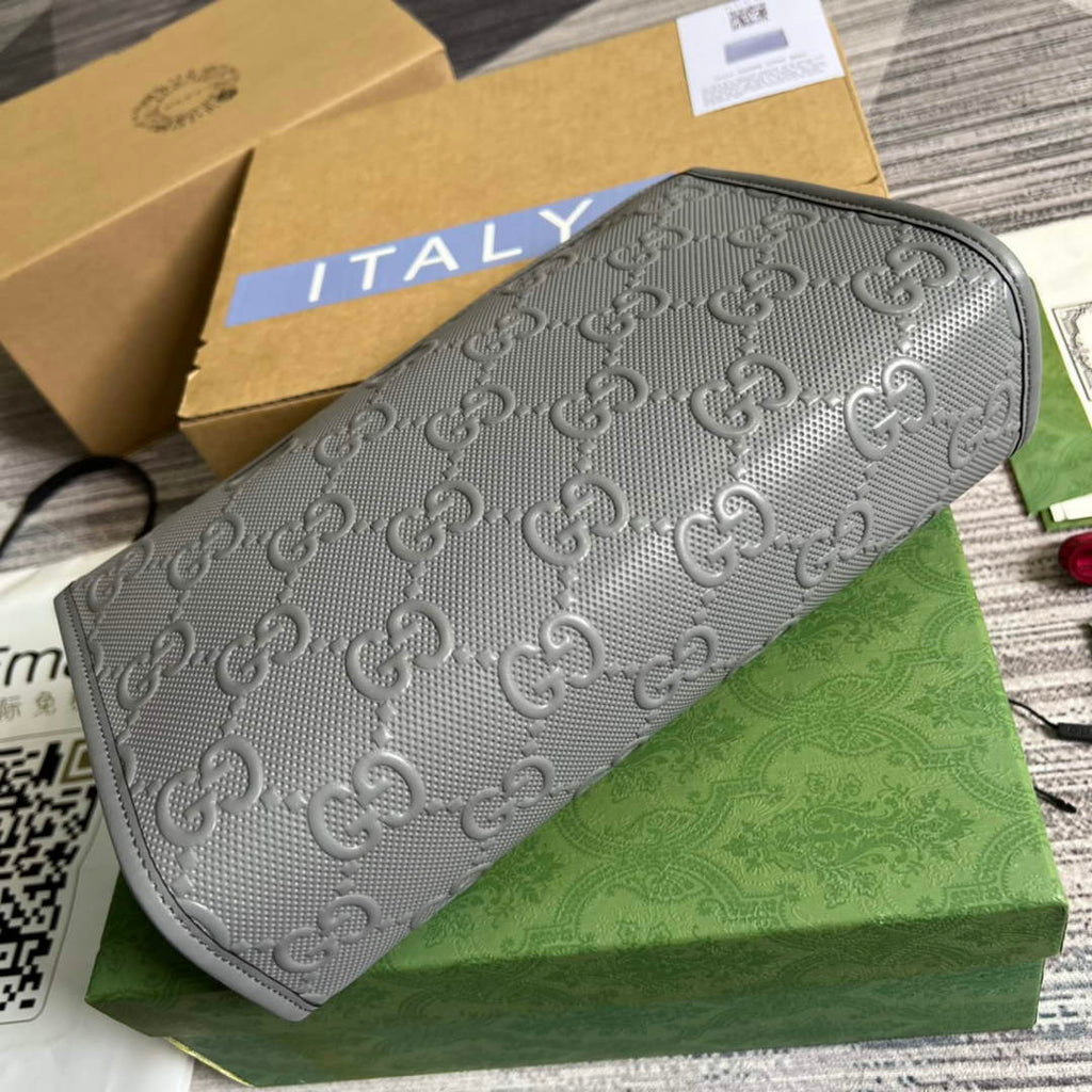 Gucci ‎625568 GG embossed cosmetic case gray