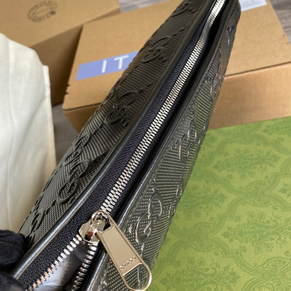 Gucci ‎625568 GG embossed cosmetic case black