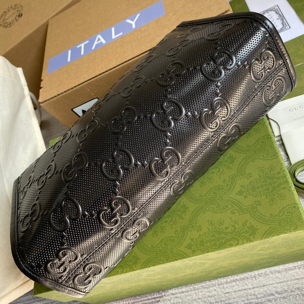 Gucci ‎625568 GG embossed cosmetic case black