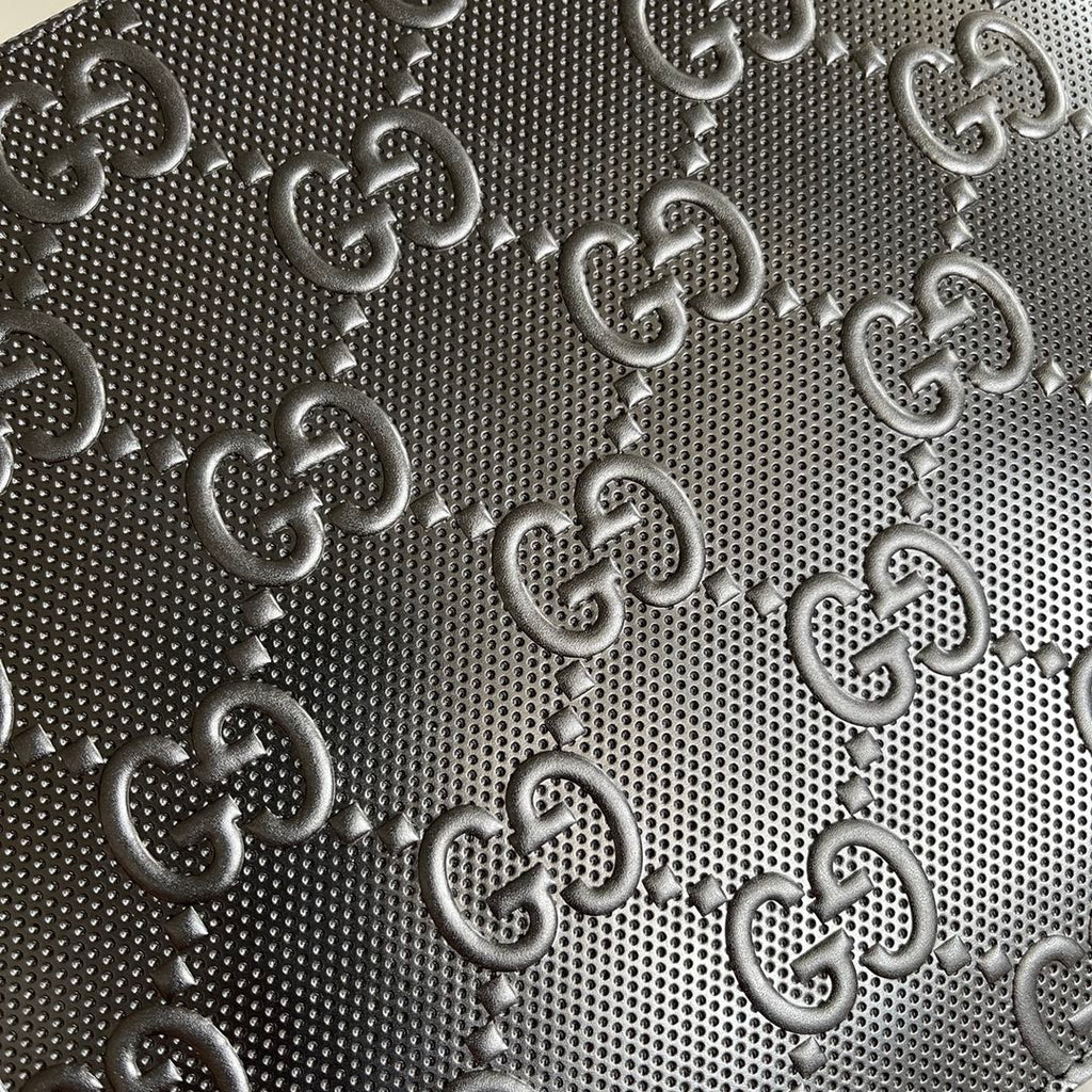 Gucci ‎‎625569 GG embossed pouch Black