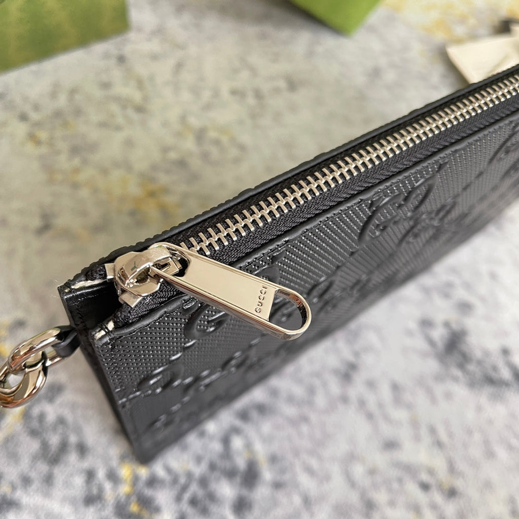 Gucci ‎‎625569 GG embossed pouch Black