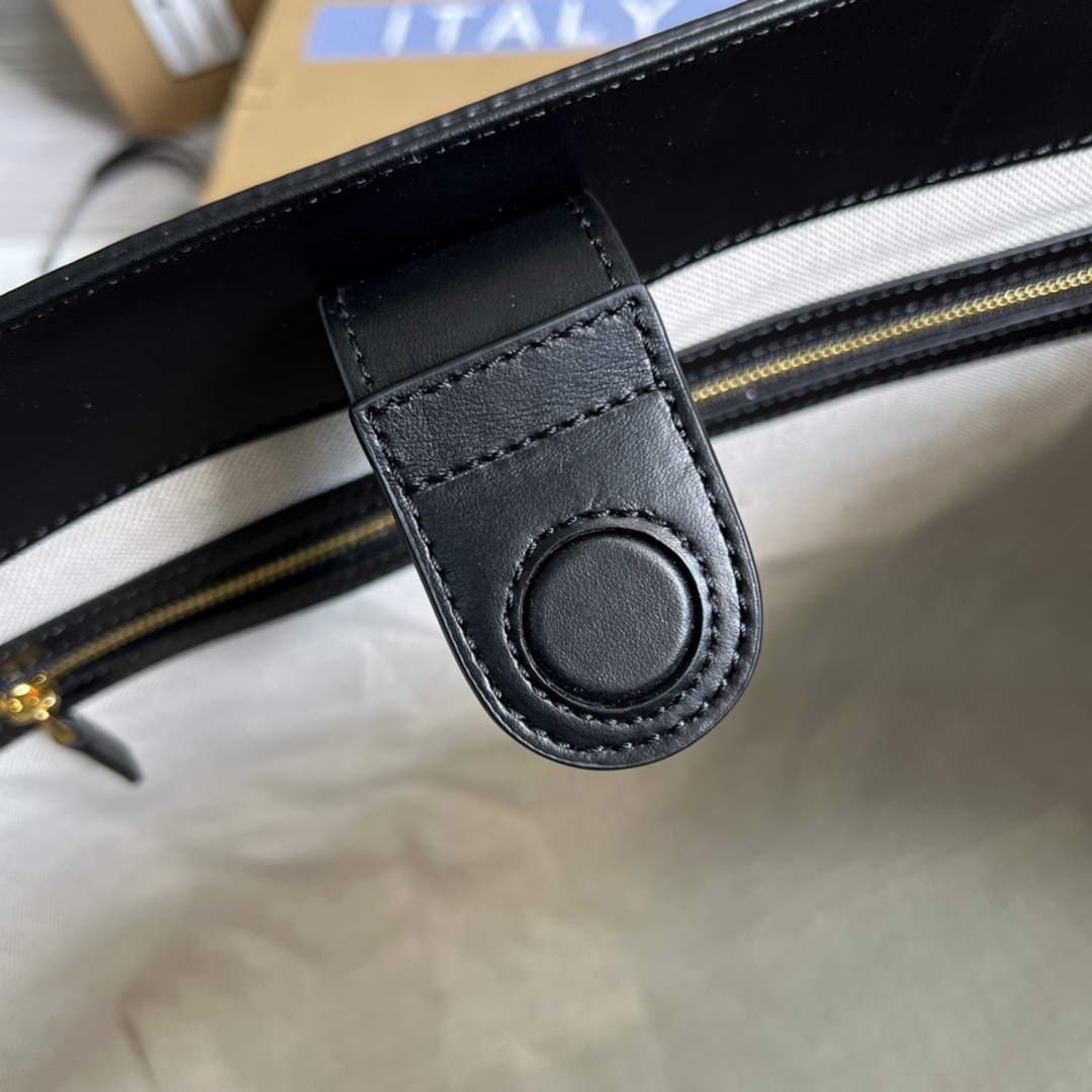 Gucci ‎631685 GG Matelassé leather medium tote black leather
