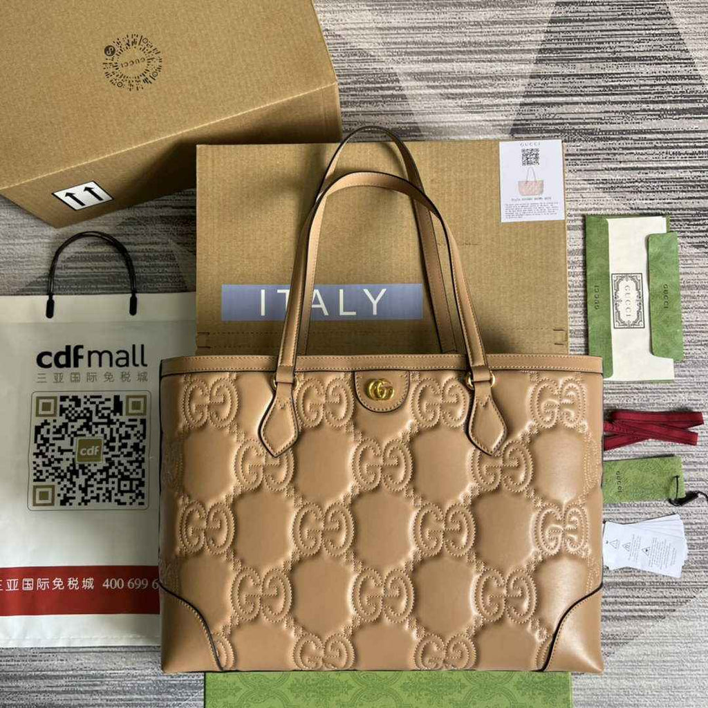 Gucci ‎631685 GG Matelassé leather medium tote beige leather