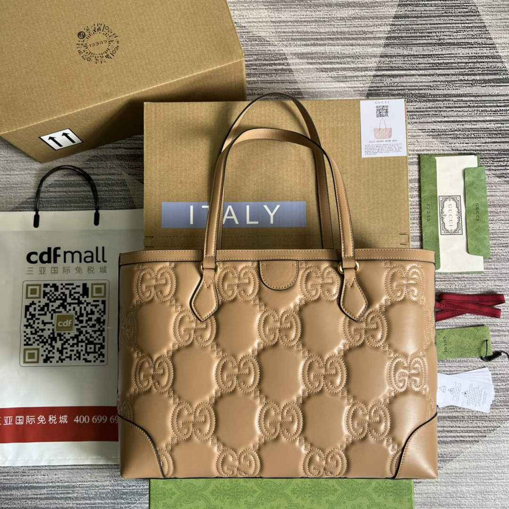 Gucci ‎631685 GG Matelassé leather medium tote beige leather