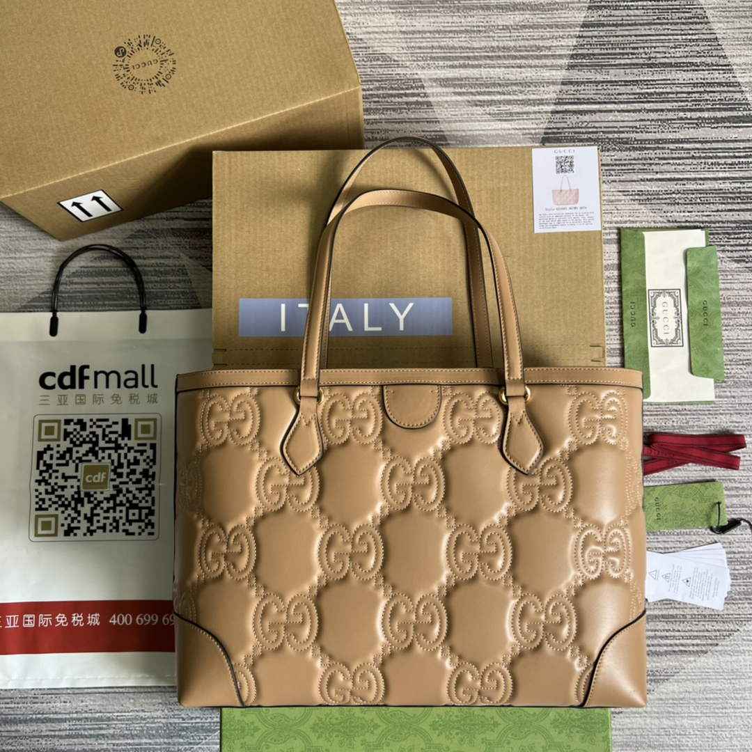 Gucci ‎631685 GG Matelassé leather medium tote beige leather