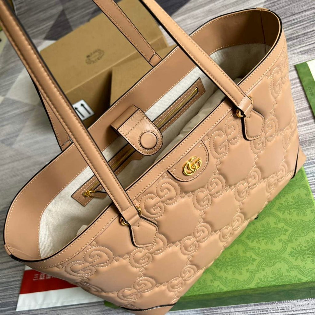 Gucci ‎631685 GG Matelassé leather medium tote beige leather