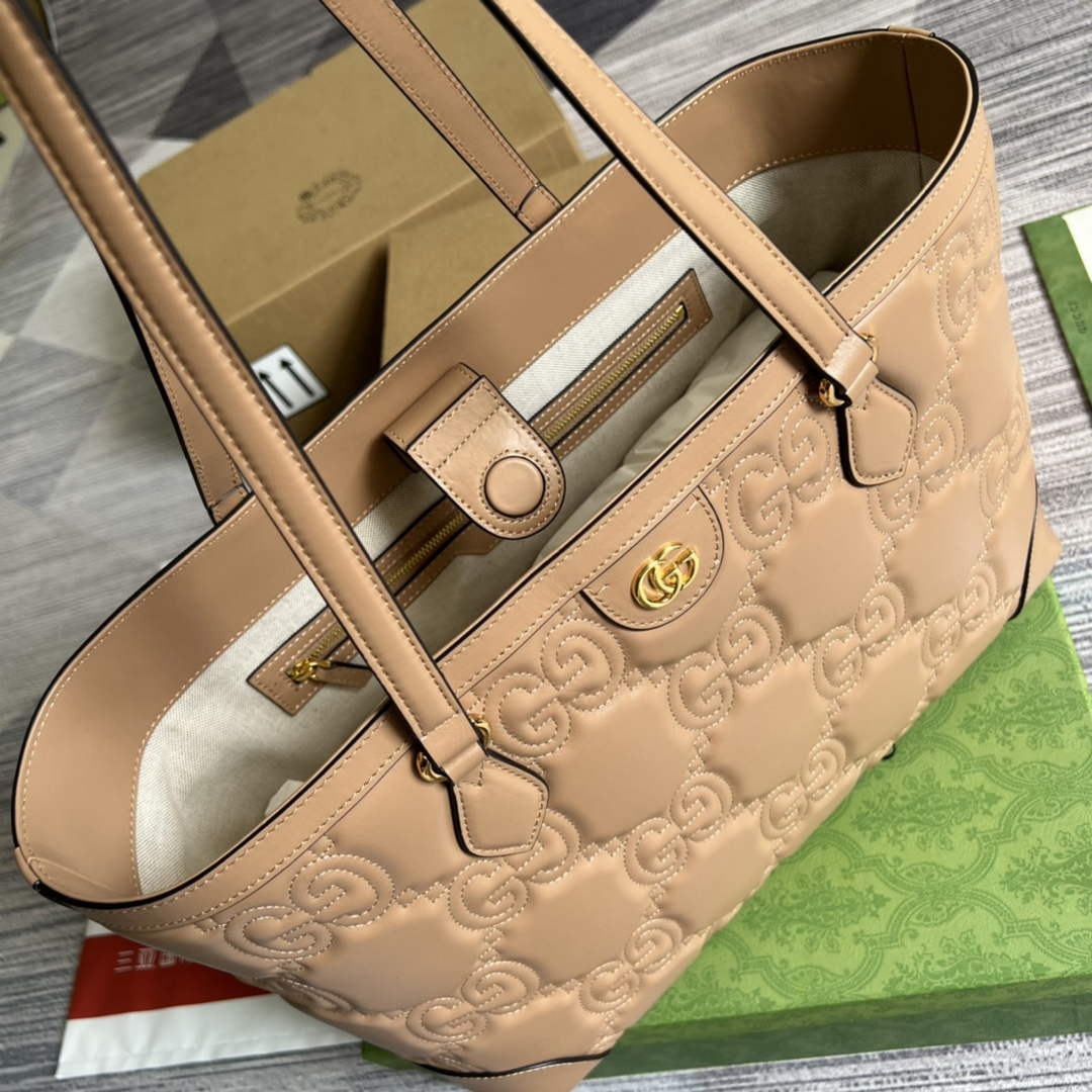 Gucci ‎631685 GG Matelassé leather medium tote beige leather
