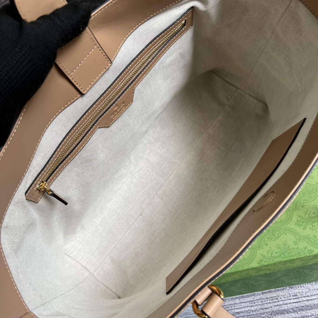 Gucci ‎631685 GG Matelassé leather medium tote beige leather