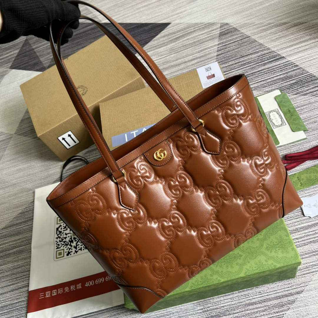 Gucci ‎631685 GG Matelassé leather medium tote Light brown leather