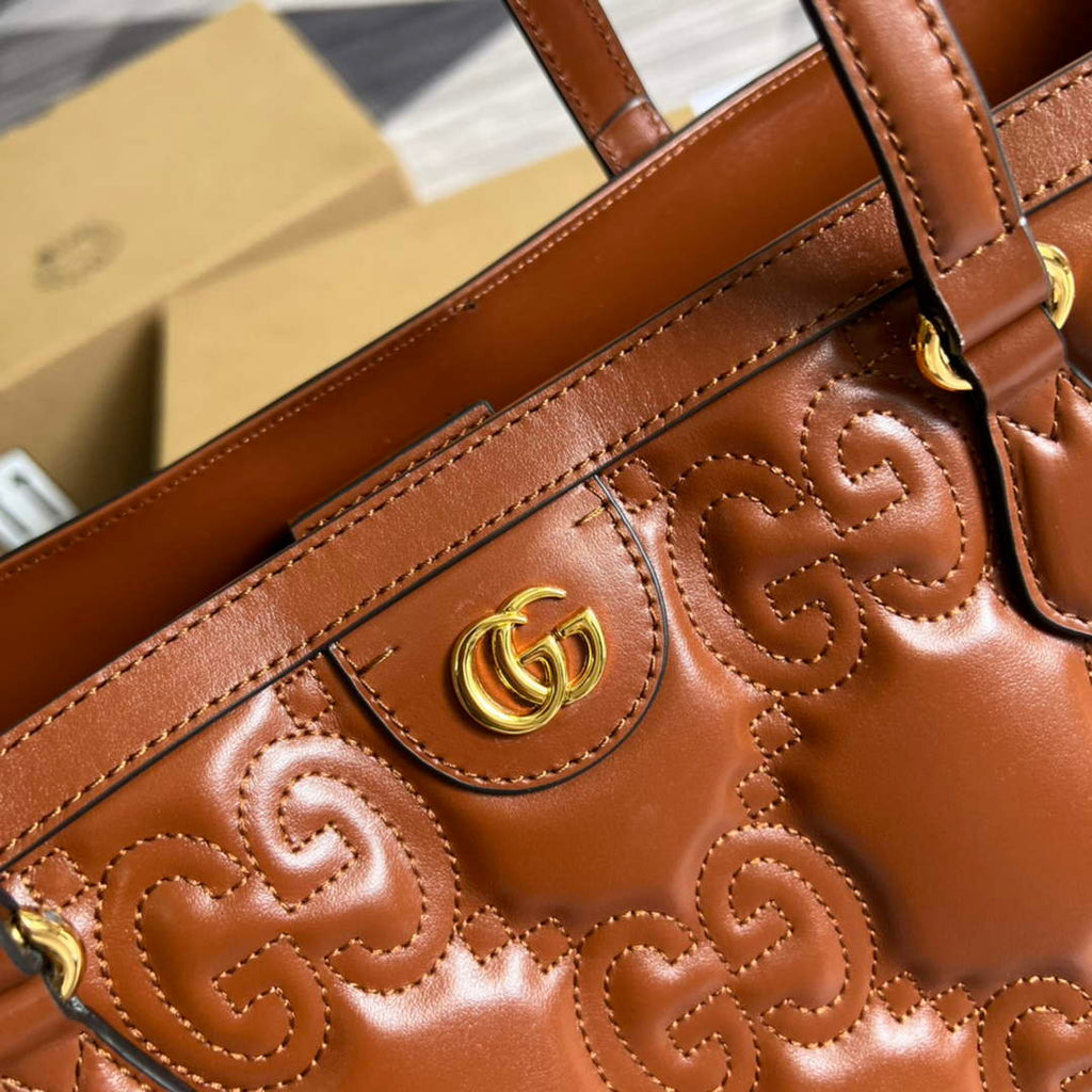 Gucci ‎631685 GG Matelassé leather medium tote Light brown leather