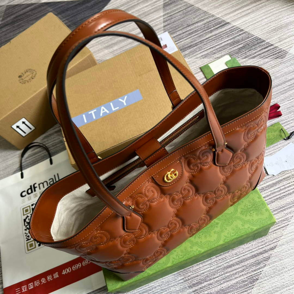 Gucci ‎631685 GG Matelassé leather medium tote Light brown leather