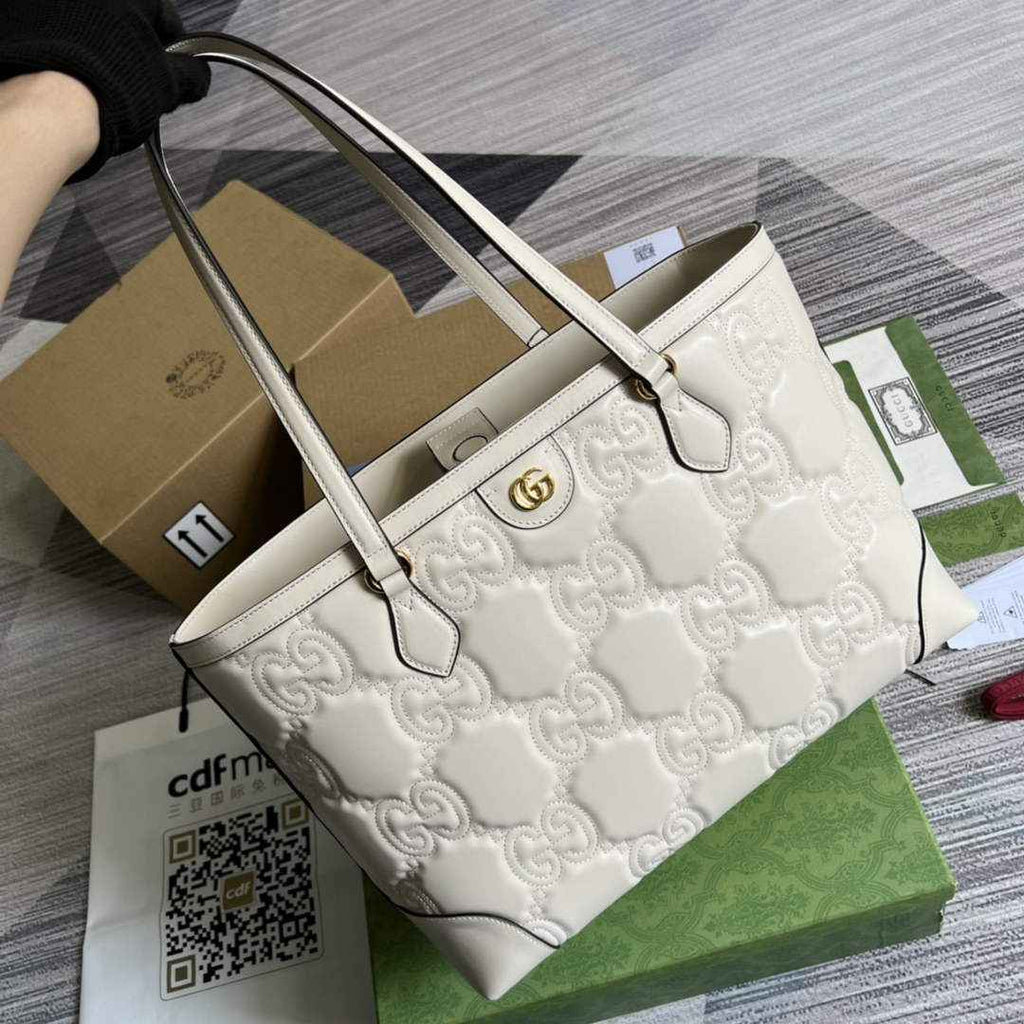 Gucci ‎631685 GG Matelassé leather medium tote white leather