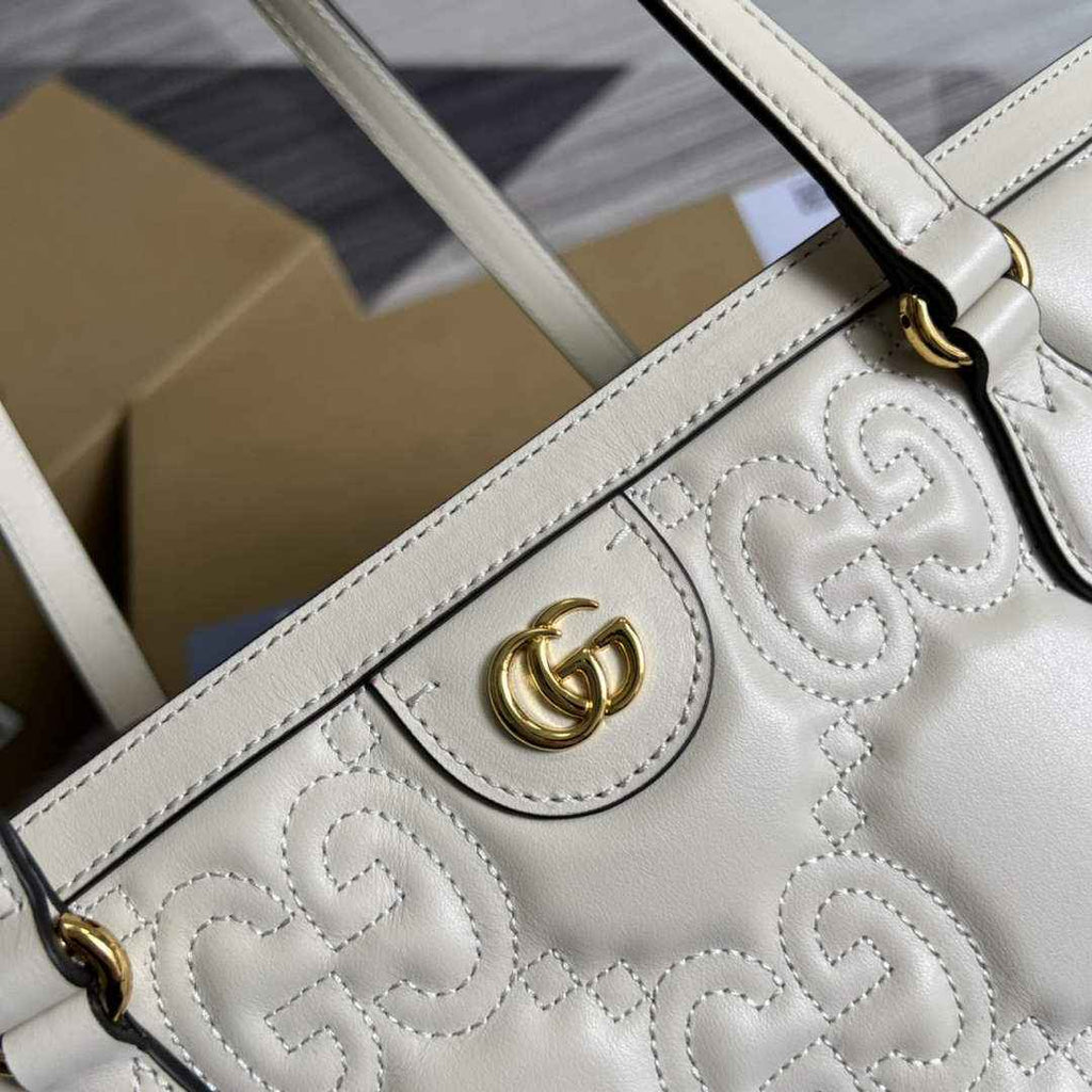 Gucci ‎631685 GG Matelassé leather medium tote white leather