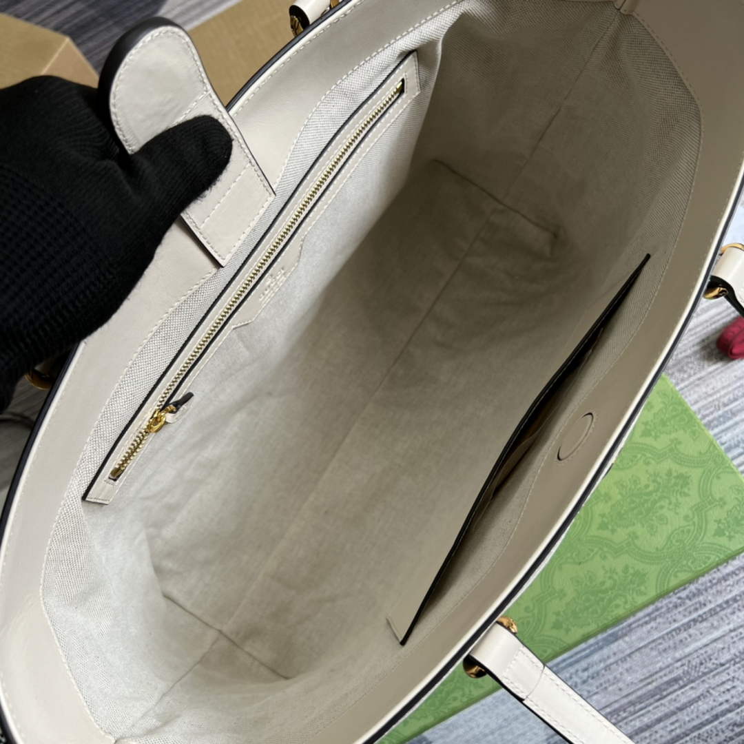 Gucci ‎631685 GG Matelassé leather medium tote white leather