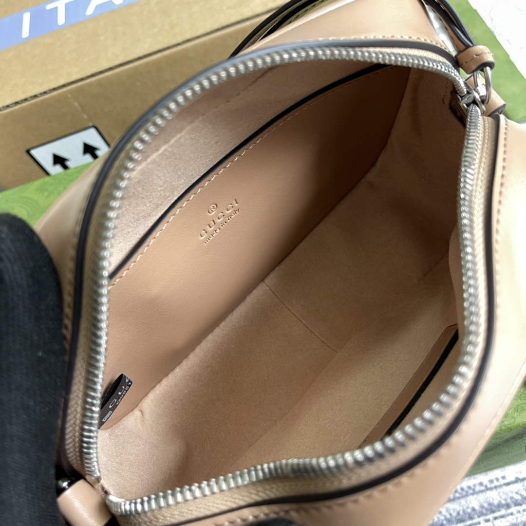 Gucci 634936 GG Marmont mini shoulder bag apricot